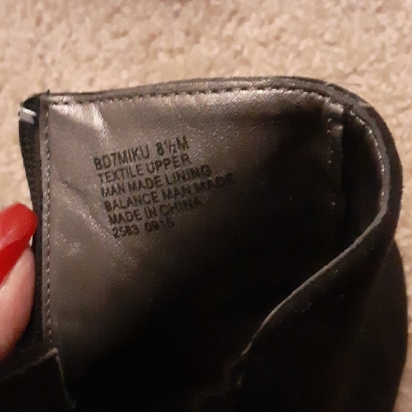 Elegant Black Ankle Boots - Picture 10 of 10